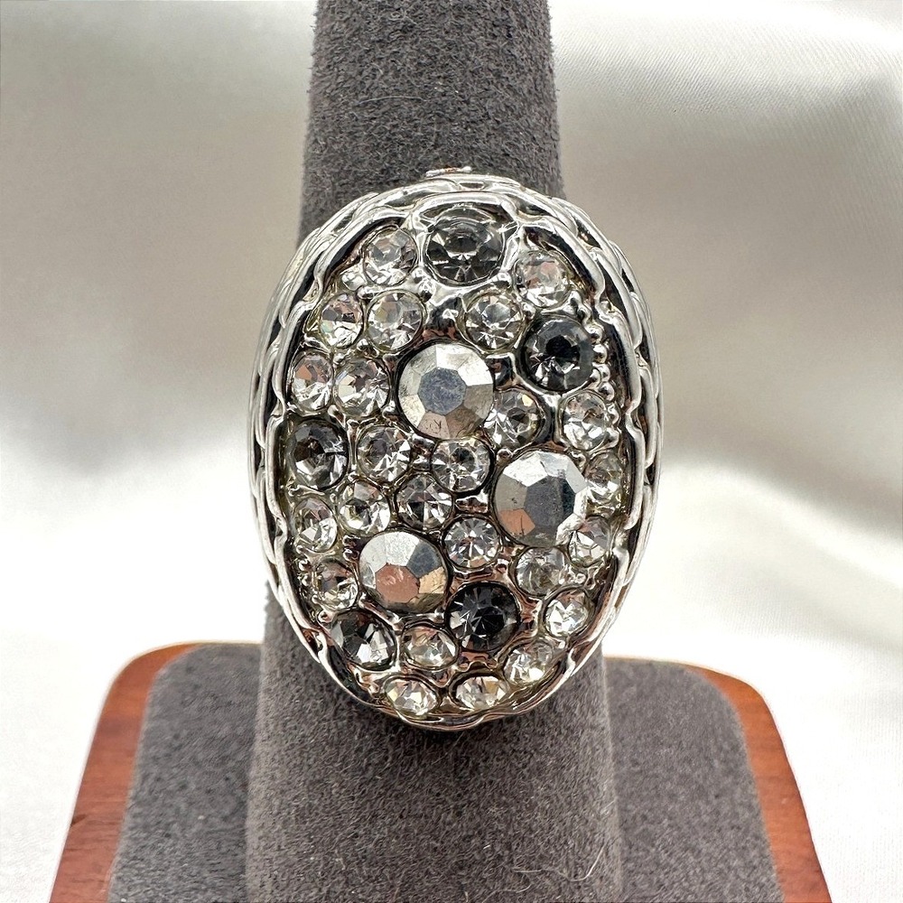 Vintage Y2K Silver Tone Basket Weave Rhinestone Ring Women's Classic Jewelry 90s